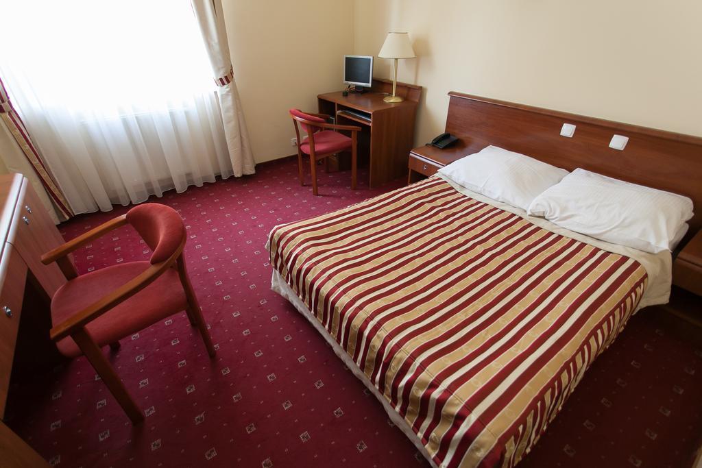 Hotel Twins II Warsawa Ruang foto