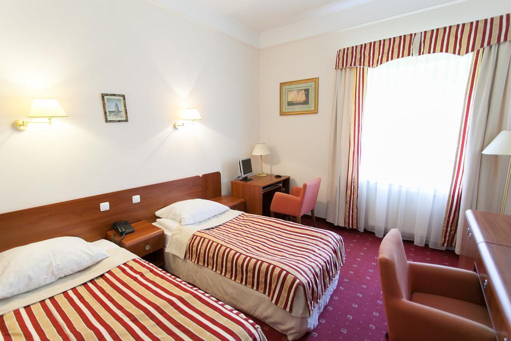 Hotel Twins II Warsawa Ruang foto