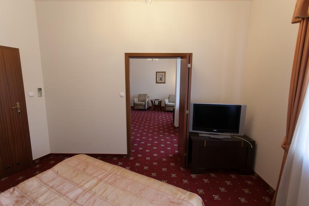 Hotel Twins II Warsawa Bagian luar foto